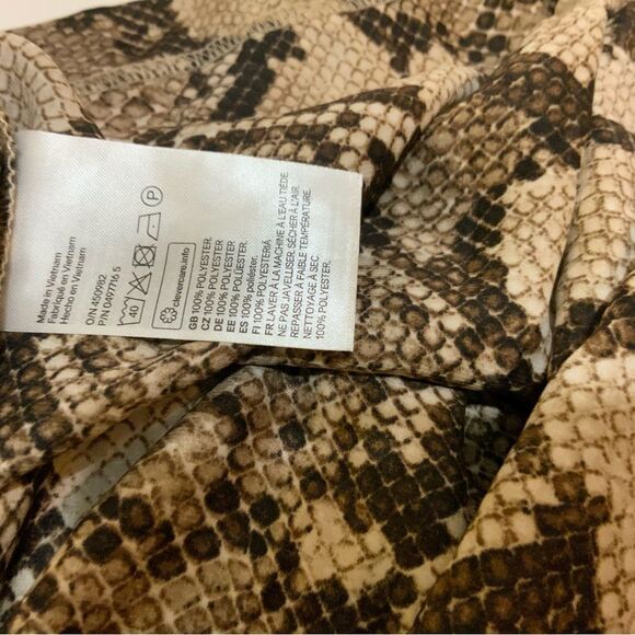 H&M V-neck Camisole Top - beige/snakeskin patterned - Picture 7 of 7